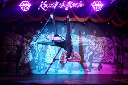 acrobazie sul palco di Knutschfleck