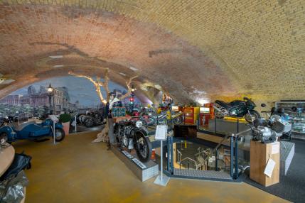 DDR-Motorradmuseum in den historischen Viaduktbögen