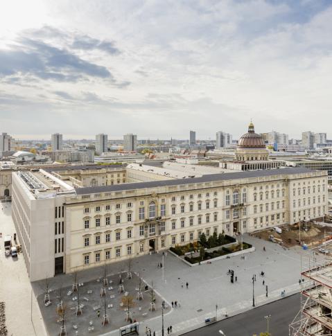 Humboldt Forum Berlin Aussicht vom Berliner Dom auf das Humboldt Forum