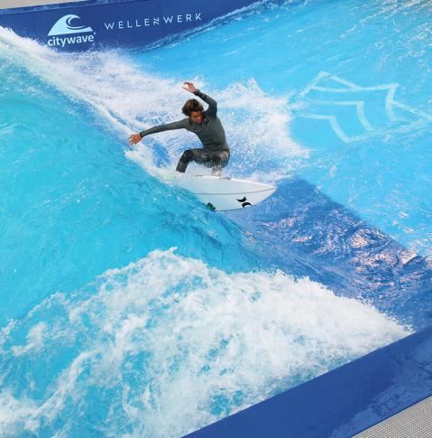 Surfen im WELLENWERK Berlin