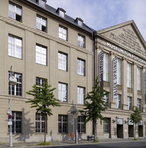 Front of the museum for photography