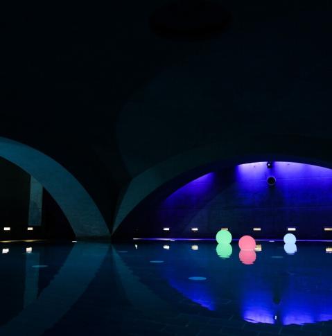 Liquidrom Berlin Wasserbecken im Liquidrom Berlin