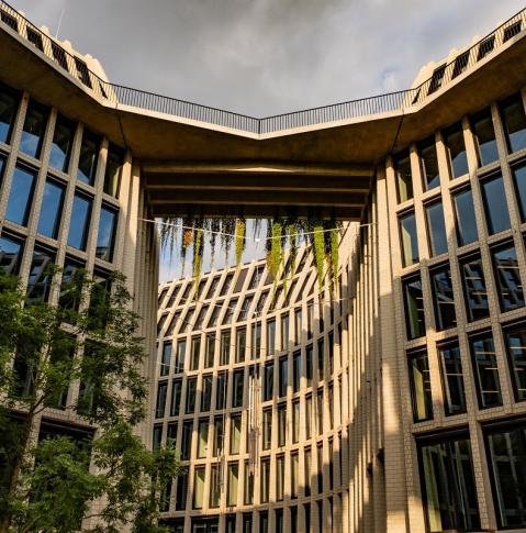 art:berlin Foto des neuen Tacheles Gebäudes