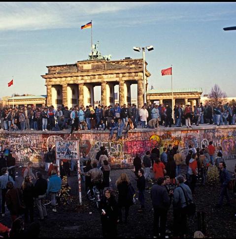 Berliner Mauer und Brandenburger Tor 1989