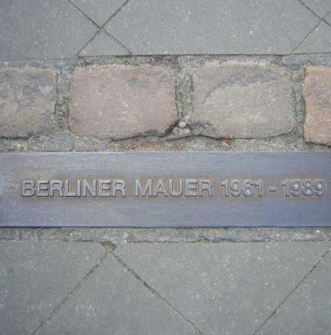 Berliner Mauer Markierung