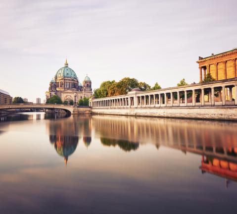 Blick auf die Museumsinsel und den Berliner Dom