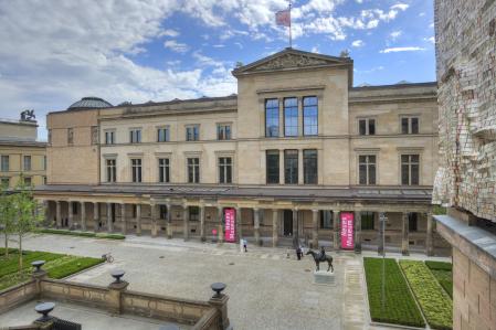 Blick auf das Neue Museum auf der Museumsinsel