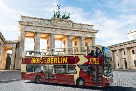 Big Bus Berlin in front of the Brandenburg Gate