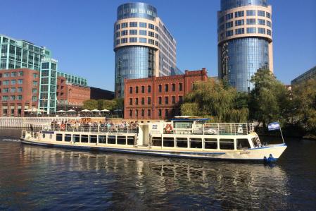 Steamboat trip on the Spree with Berlin Cityschiffsfahrten