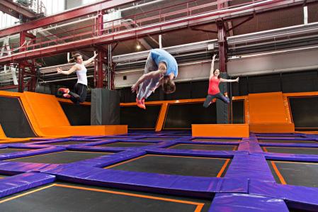 Jump House Free Jump Trampolinspringer