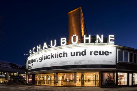 Schaubühne Berlin von Außen